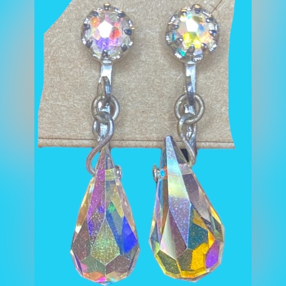 💥SALE💥Vintage Aurora Borealis Dangle Clip on earrings - Picture 4 of 6